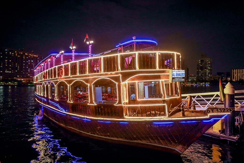 What you need to know about a Dubai Dhow Cruise?