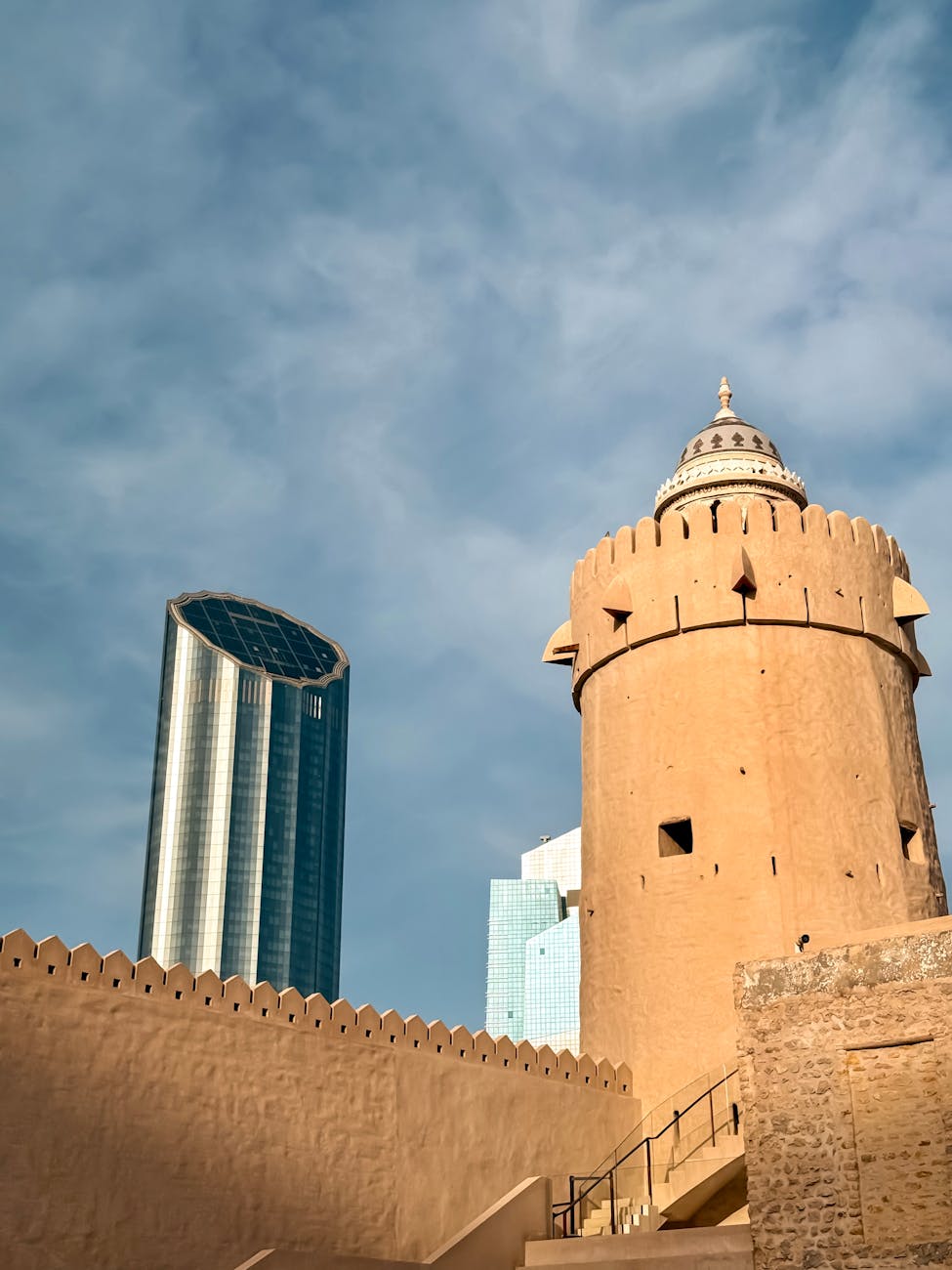 UAE Culture: Traditions, Heritage & Modern Influence