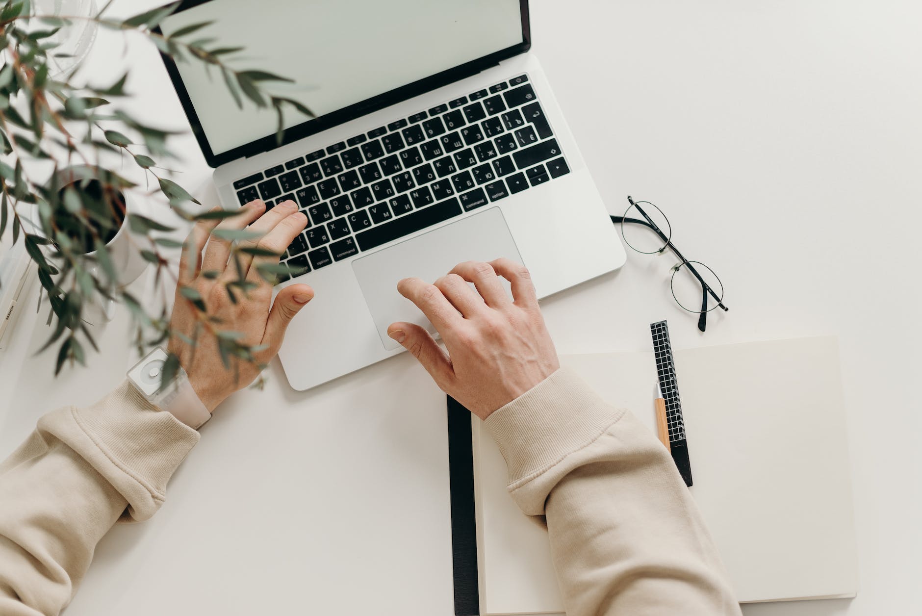 Finding a Job in Dubai: Tips for Relocation and Employment