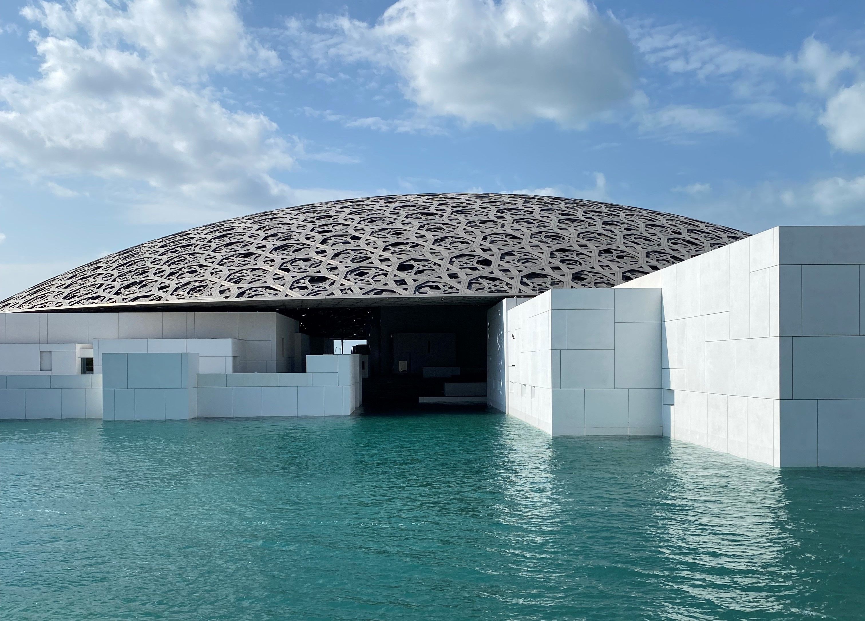 Under the Rain of Light: The Complete Guide to Louvre Abu Dhabi